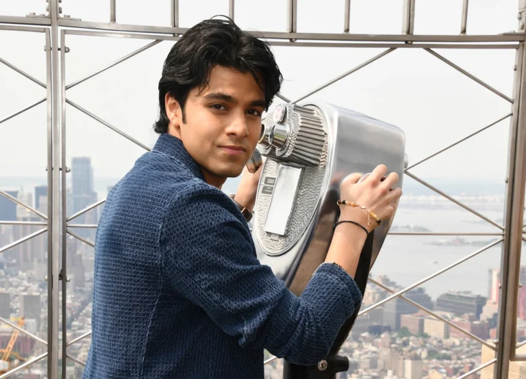 Shubham Maheshwari Age,